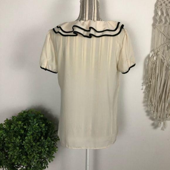 3/$25 Forever21 cream/black trim blouse Large - Picture 3 of 5